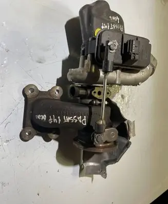 Volkswagen PASSAT B8 Turbo 04E145715B 4979592401 020414000007