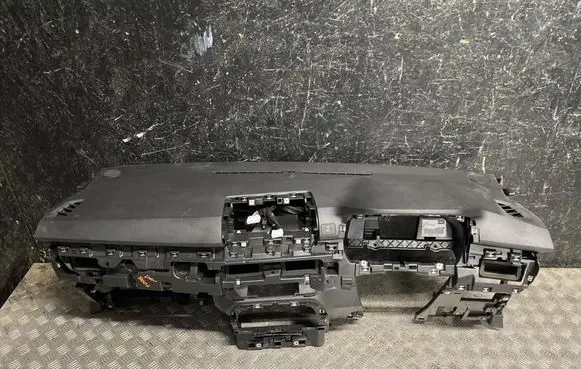 Toyota Camry VIII XV70 Dashboard 