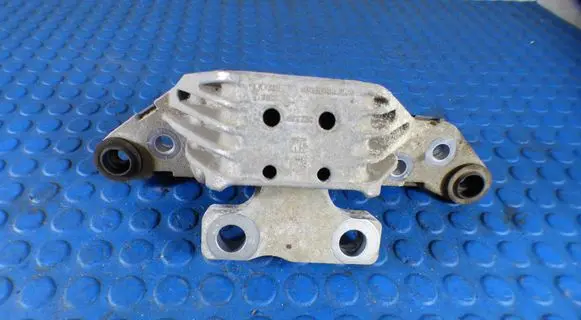 Opel Astra K Engine mount bracket CART13434345 13434345 586737