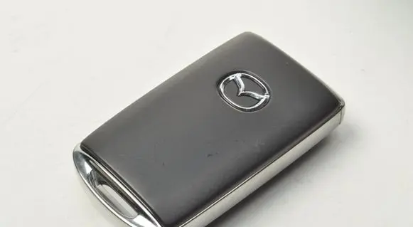Mazda 3 Ignition key/card SKE11E01
