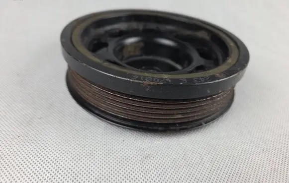 Skoda Fabia Mk3 (NJ) Crankshaft pulley 04C405243E