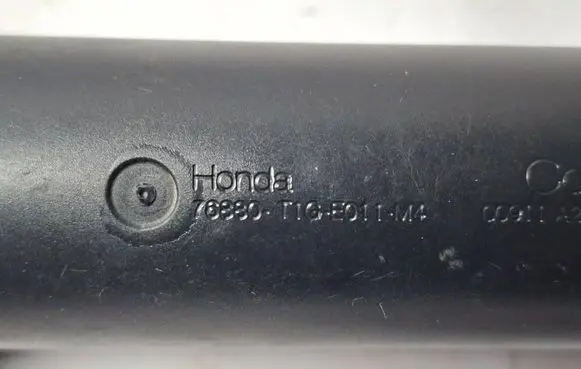 Honda CR-V Headlight washer spray nozzle A2C33063400