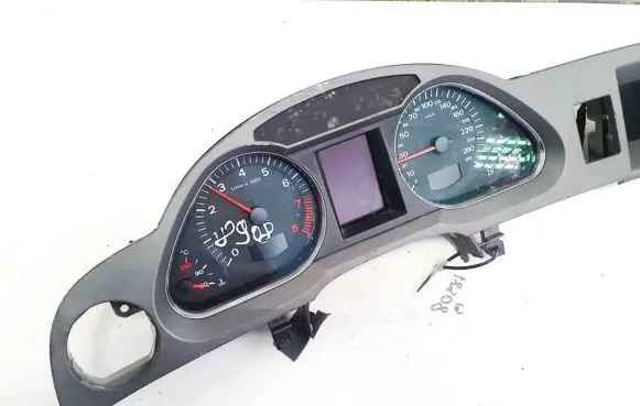 Audi A6 S6 C6 4F Speedometer (instrument cluster) 4f0920900r 4f0910900a
