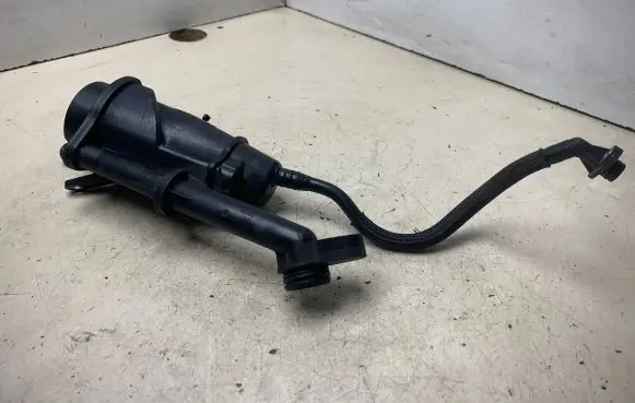 Opel Insignia A Oil breather separator 55575980 565581915 70367396