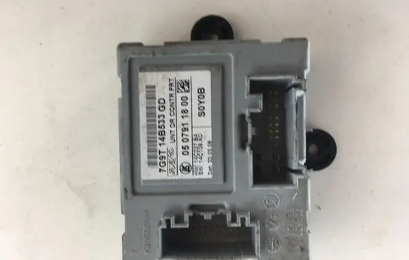 Ford Mondeo MK IV Door control unit/module 7G9T14B533GD 0507911800