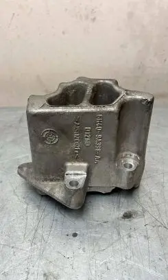 Land Rover Range Rover Sport L320 Engine mounting bracket 6h4q9a398aa