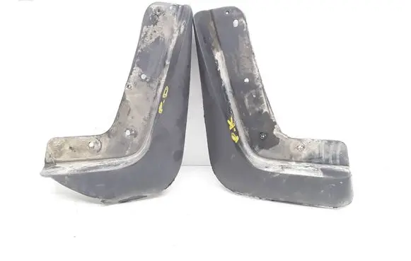Volvo XC90 Front mudguard 08685557 08685556
