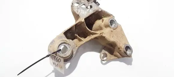 Audi A4 S4 B5 8D Engine mounting bracket 8d0199352h