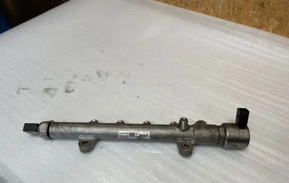 Mercedes-Benz E W212 Fuel main line pipe A6510700495