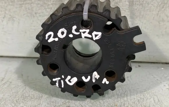 Volkswagen Tiguan Fuel pump gear (pulley) 03l130238
