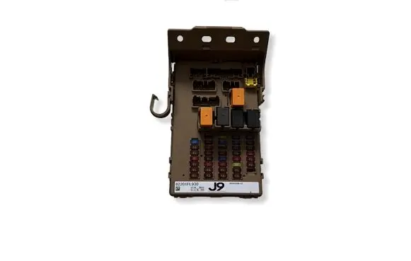 Subaru XV II Fuse module 82201FL930