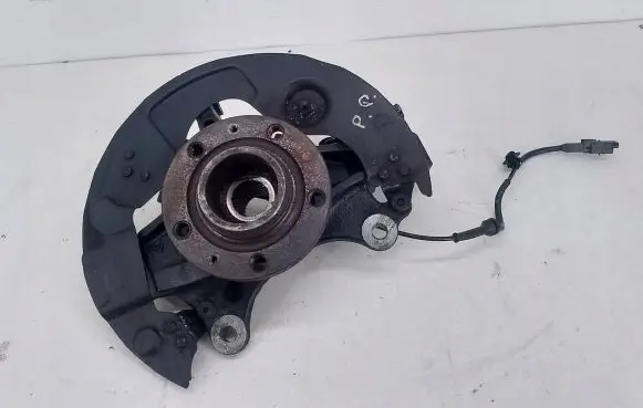 Citroen C4 II Picasso Front wheel hub spindle knuckle
