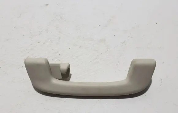BMW 5 G30 G31 Rear interior roof grab handle 7475737