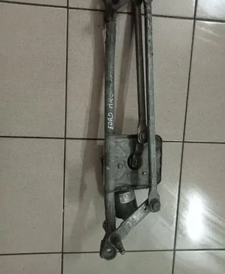 Ford Mondeo MK II Front wiper linkage and motor XS7117504AA