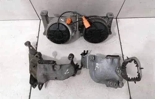 Audi A5 8T 8F Engine mount bracket 8R0199381