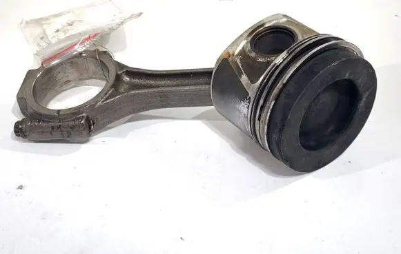 Volkswagen Transporter - Caravelle T5 Piston with connecting rod 