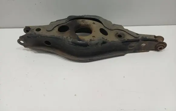 Toyota RAV 4 (XA40) Rear upper control arm/wishbone 