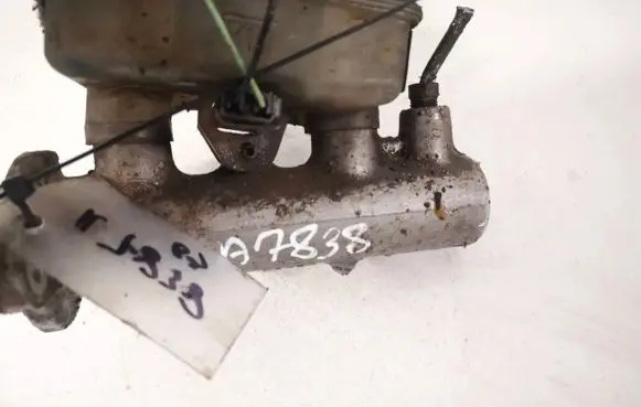 Subaru Forester SF Master brake cylinder