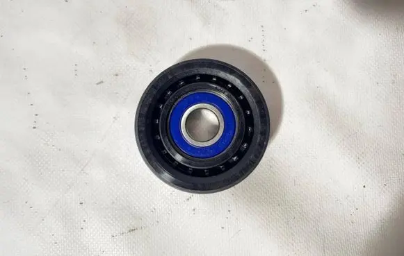 Mercedes-Benz B W245 Belt tensioner pulley A6402020319