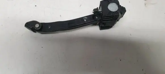 Volvo XC90 Front door check strap stopper 31395137