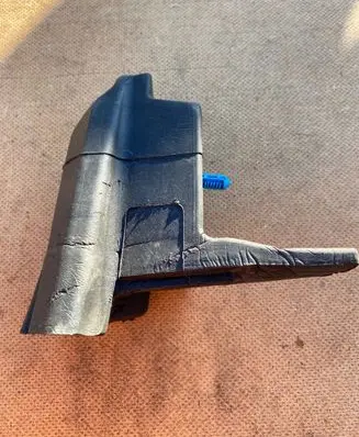 Engine bonnet/hood sound/heat insulation