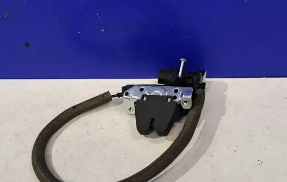Mercedes-Benz CLS C218 X218 Tailgate/trunk/boot lock/catch/latch A2047500185