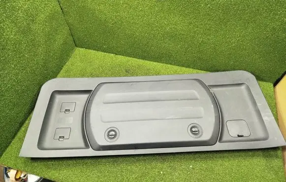 Mitsubishi Pajero Tailgate trim 7225A004 3M0X7225A004