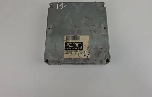 Toyota Corolla Verso E121 Engine control unit/module 896610F070 MB2750007384
