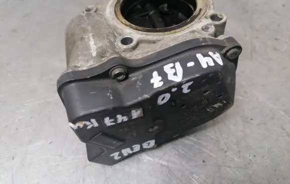 Audi A4 S4 B7 8E 8H Throttle valve 06F133062E