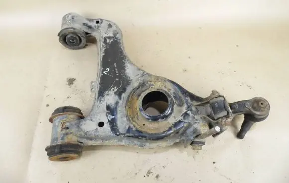 Mercedes-Benz E AMG W210 Front lower control arm/wishbone R021213870