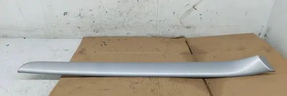 Audi A4 S4 B7 8E 8H Front door trim bar 8E0867410