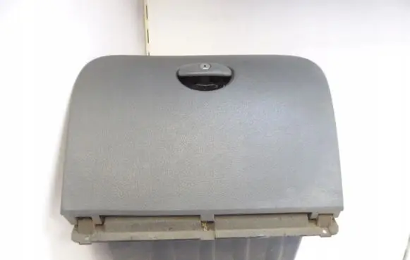 Citroen C5 Glove box