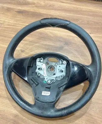 BMW X3 E83 Steering wheel 3385E831 3057482 1730800016