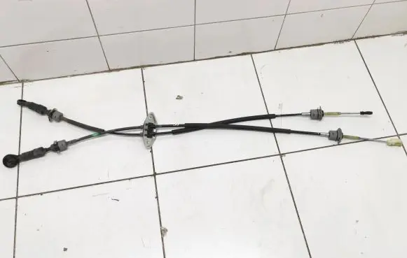 KIA Rio Gear shift cable linkage 1W1001L26