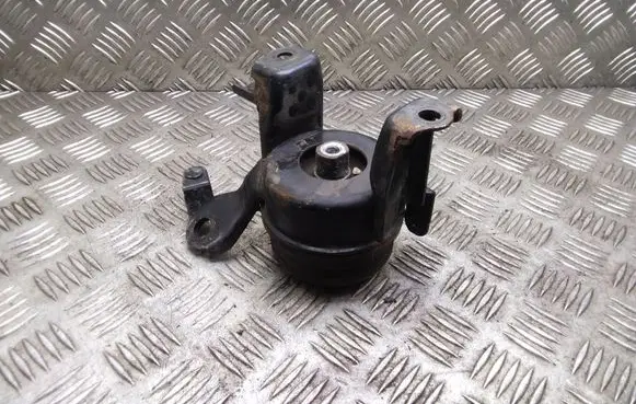 Toyota Avensis T250 Engine mount bracket