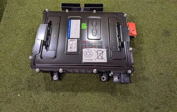 KIA Stonic Hybrid / electric car battery 375M0H8000 E13100RES020057 100RES020057