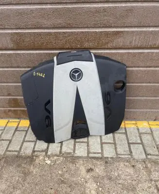 Mercedes-Benz E W212 Engine cover (trim) A6420106467 E1422