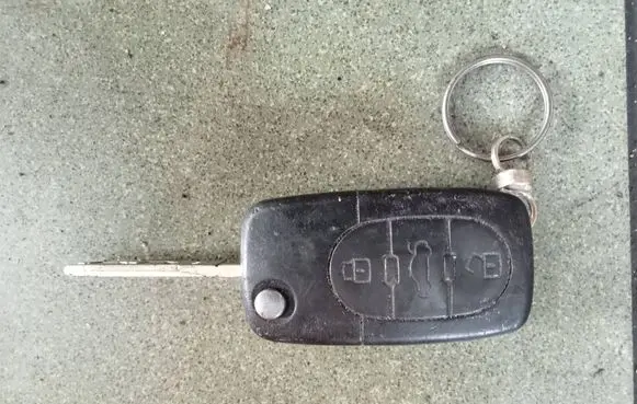 Audi A6 S6 C6 4F Ignition key/card 4F0