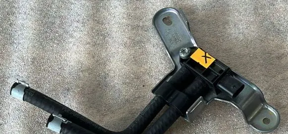 Audi Q7 4L Exhaust gas pressure sensor 04L906051R
