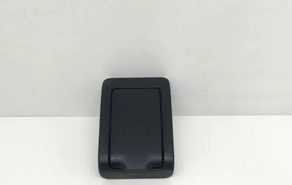 Mercedes-Benz C W204 ISOFIX cover A2046800136