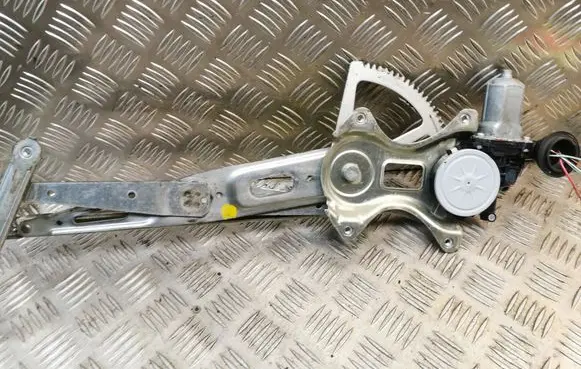 Lexus IS 220D-250-350 Front door electric window regulator 8572058010