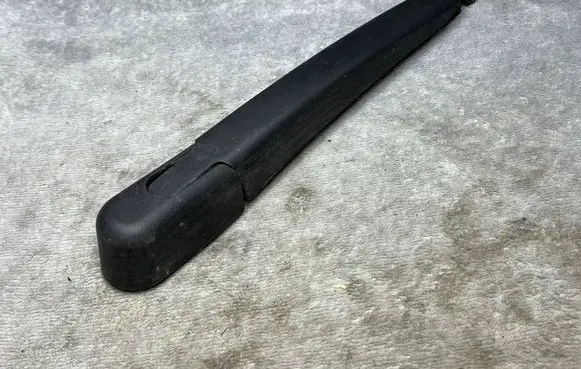 Ford Focus Rear glass lock/latch C876 1786301