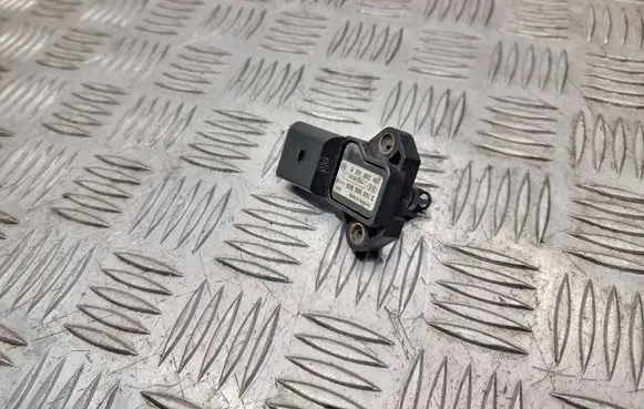 Volkswagen PASSAT B6 Air pressure sensor 0281002401 038906051C