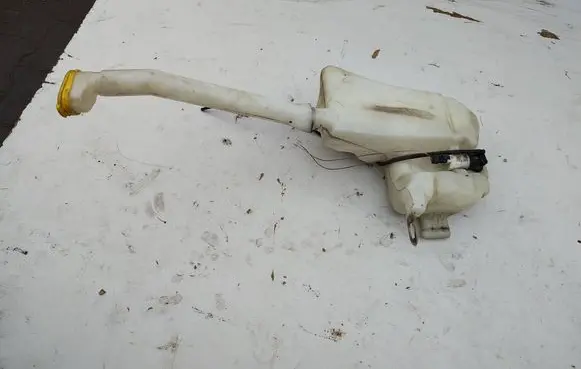 Renault Trafic II (X83) Windshield washer fluid reservoir/tank 