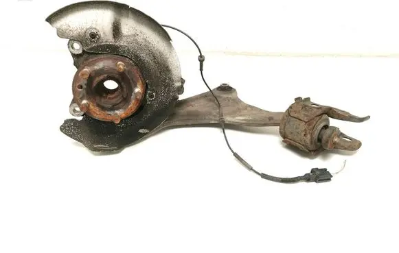 Front wheel hub