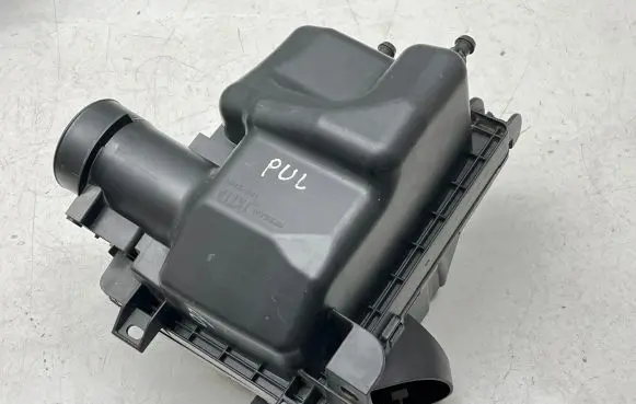 Nissan Pulsar Air filter box 165003ZU0A
