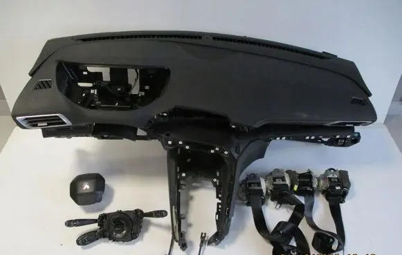 Peugeot 3008 II Radio/GPS head unit trim 