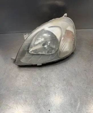 Toyota Yaris Headlight/headlamp 