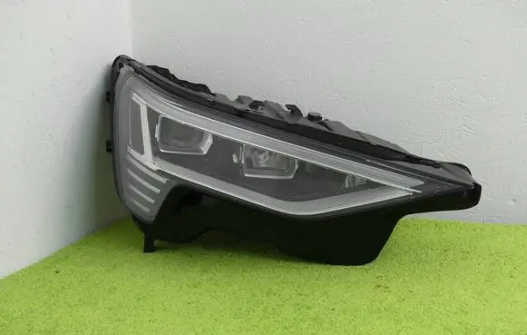 Audi e-tron Headlight/headlamp 4ke941040d