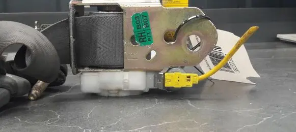Hyundai Santa Fe Front seatbelt 045259